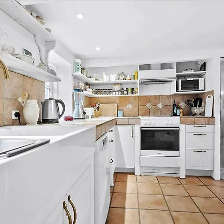 Cozy Summer House On Sejero Sejerby